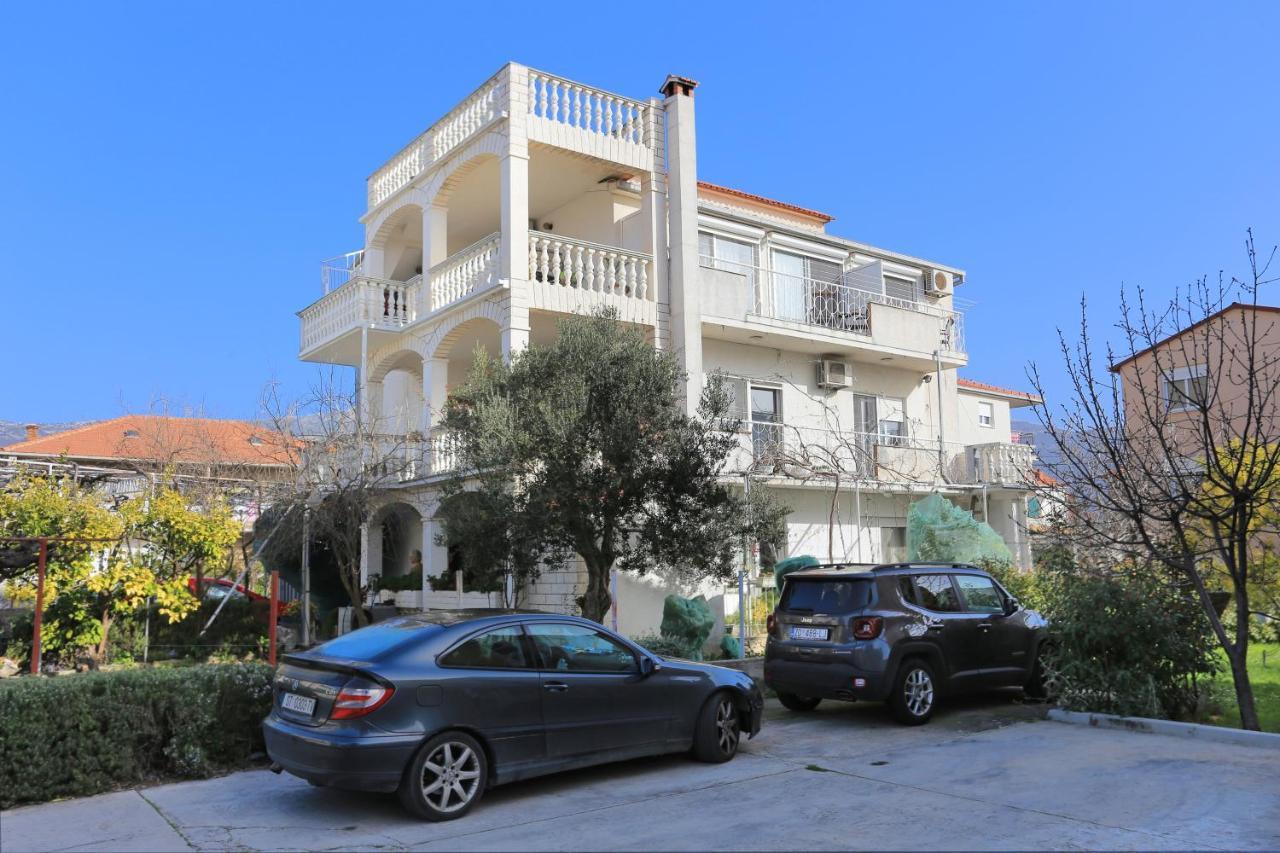 Apartments And Rooms With Parking Space Kastel Stafilic, Kastela - 18673 Екстер'єр фото
