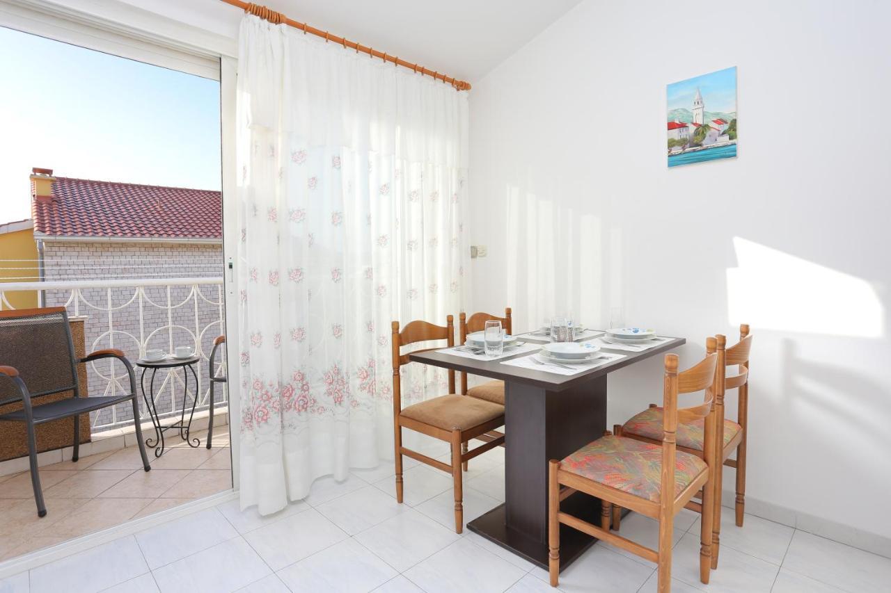 Apartments And Rooms With Parking Space Kastel Stafilic, Kastela - 18673 Екстер'єр фото