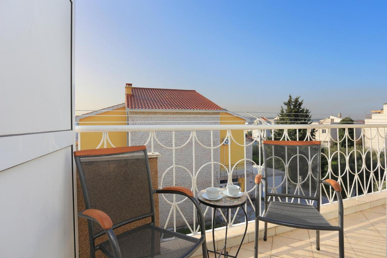 Apartments And Rooms With Parking Space Kastel Stafilic, Kastela - 18673 Екстер'єр фото
