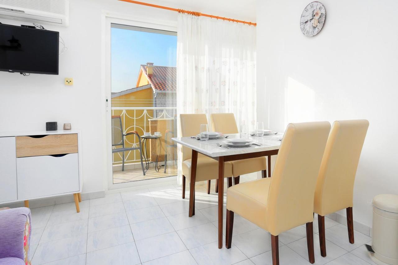 Apartments And Rooms With Parking Space Kastel Stafilic, Kastela - 18673 Екстер'єр фото