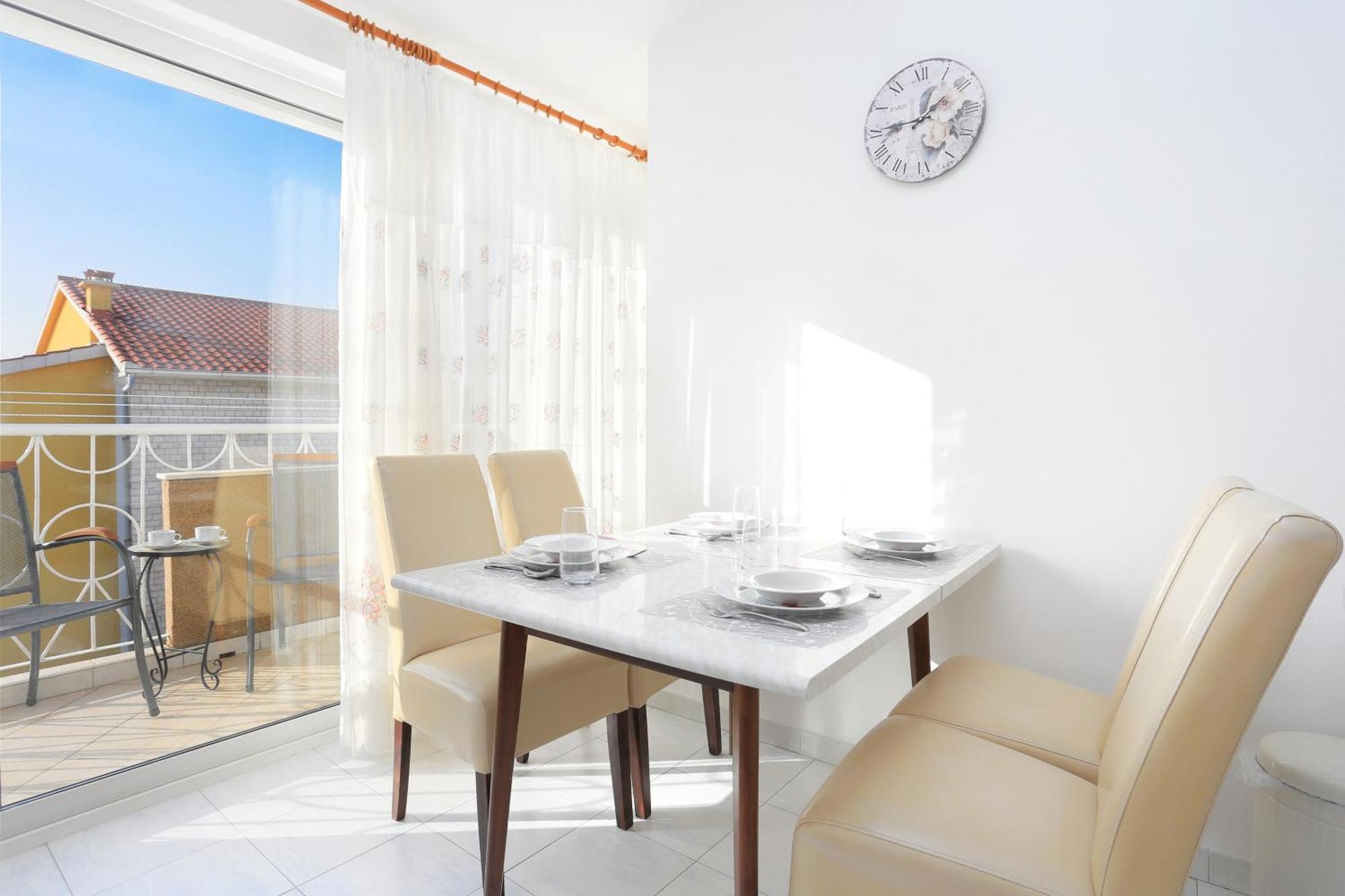 Apartments And Rooms With Parking Space Kastel Stafilic, Kastela - 18673 Номер фото