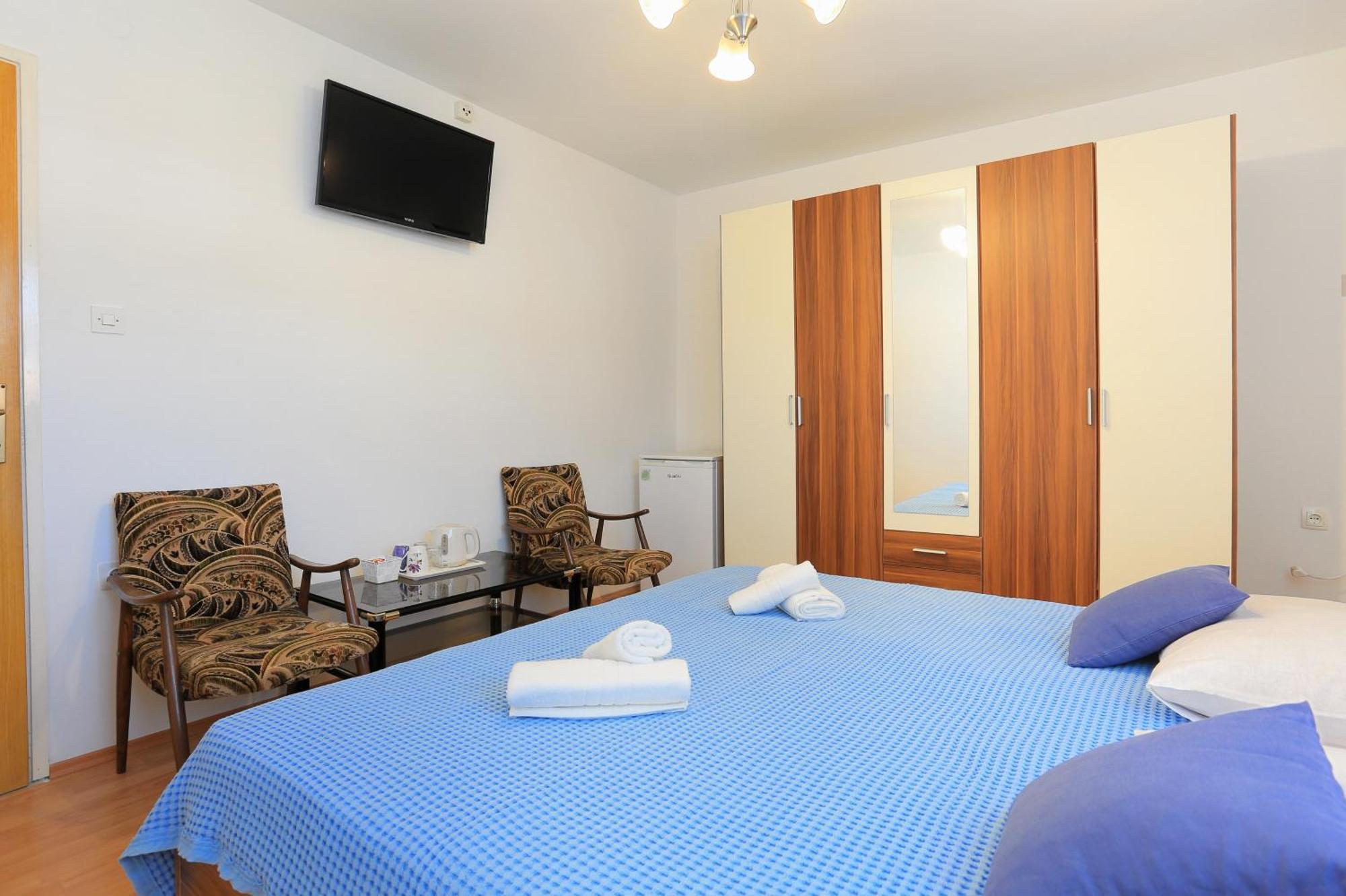 Apartments And Rooms With Parking Space Kastel Stafilic, Kastela - 18673 Номер фото
